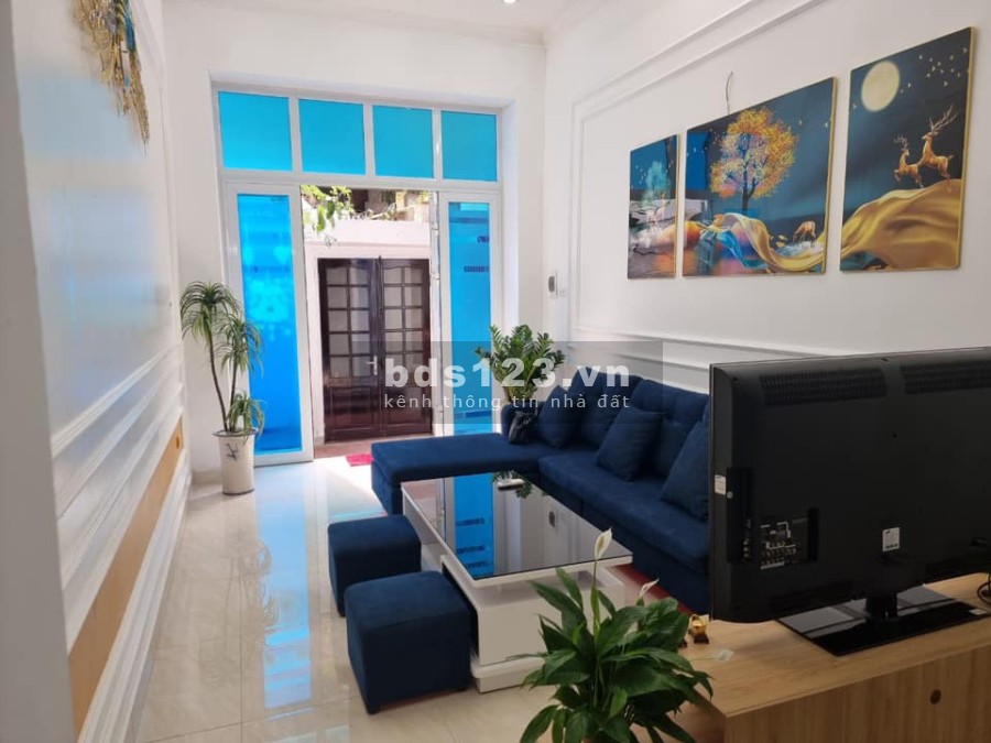 Bán nhà Hoàng mai diện tích 48m², 3 tầng ngõ nông ô tô đỗ cổng đầy đủ nội thất giá đầu tư