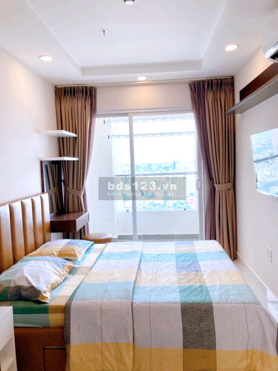 Cho thuê căn hộ Terra Royal Quận 3 full NT 2PN 71m2 giá 25tr/tháng. LH: 0941797916 Nhi