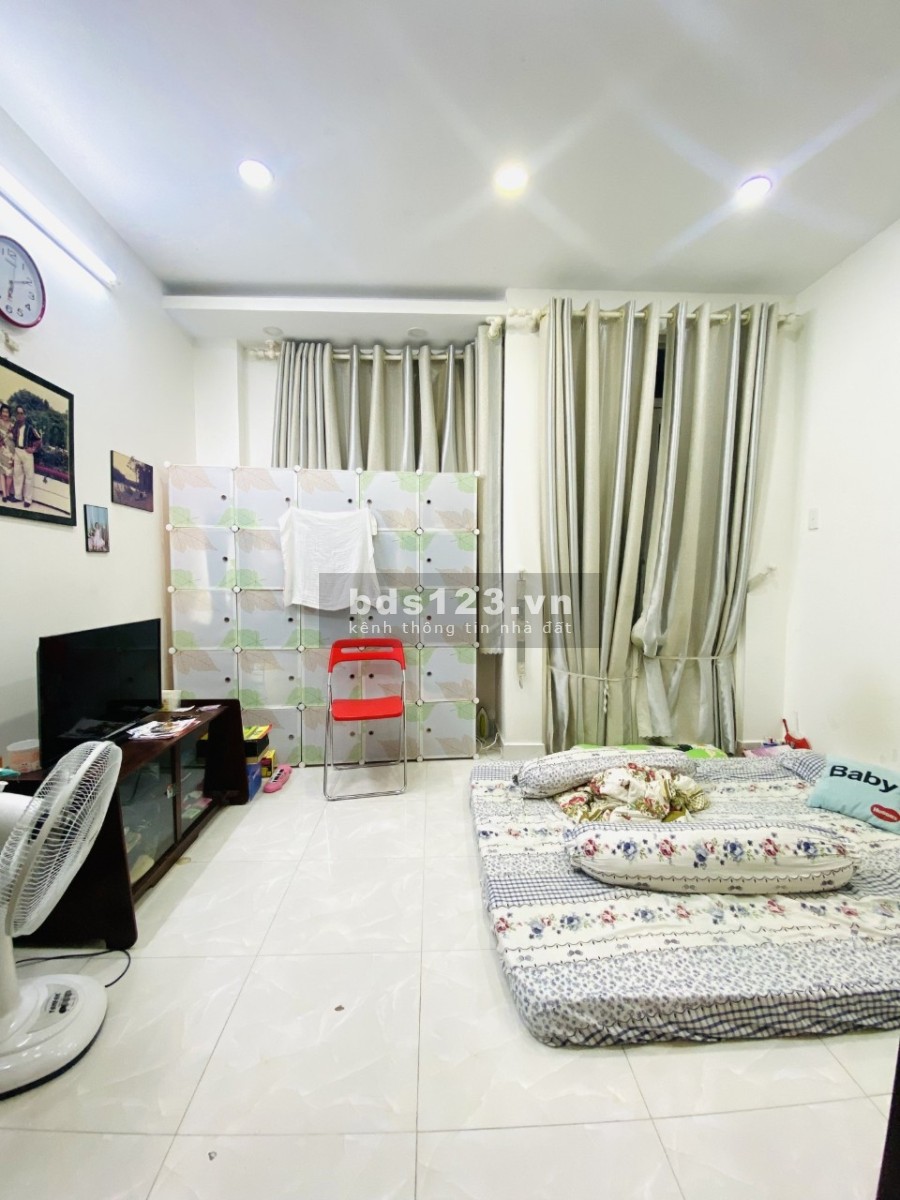 Bán nhà đường Tôn Thất Thuyết 5 tầng Quận 4 giá chỉ 4 tỷ đồng LH 0329736978