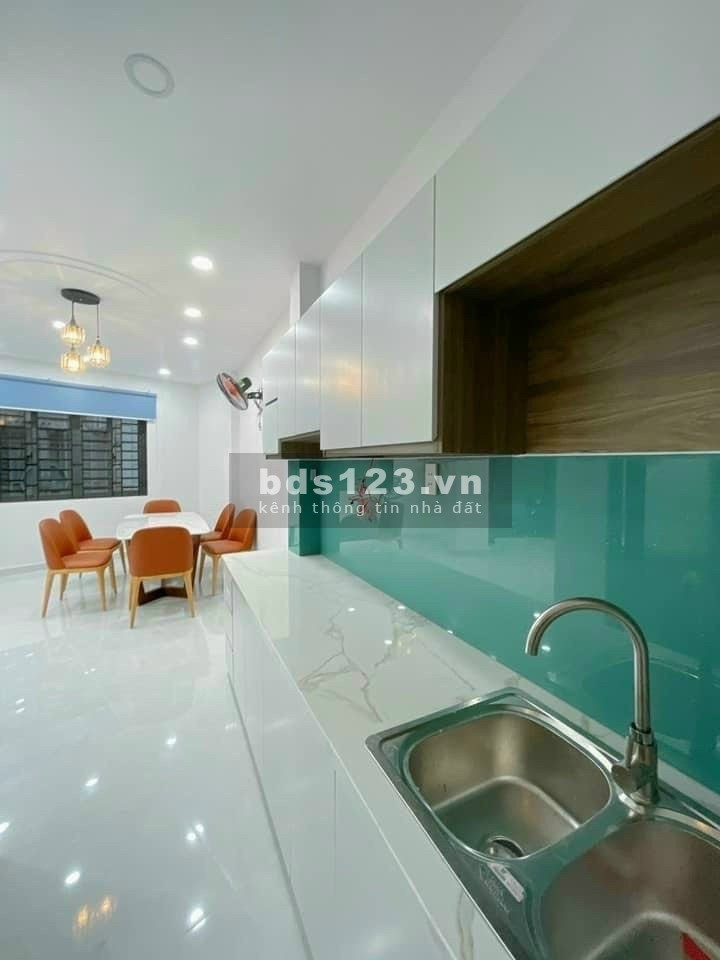 Chính chủ bán nhà Phú Nhuận đường Hoàng Hoa Thám giá 4Tỷ955 lh 0777368682