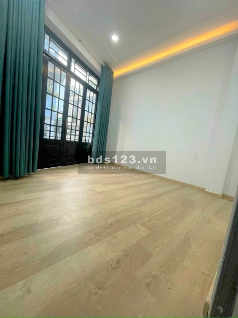 Chính chủ bán nhà Phú Nhuận đường Hoàng Hoa Thám giá 4Tỷ955 lh 0777368682