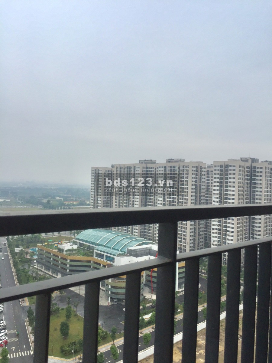 Bán căn hộ 2 pn+1, 2wc giá 1.86 tỷ, dt 63m2, cc Vinhomes Ocean Park view hồ San Hồ, Vinpearl Land