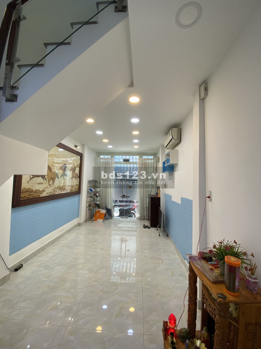 Phòng full nội thất, giờ giấc tự do, wc riêng biệt