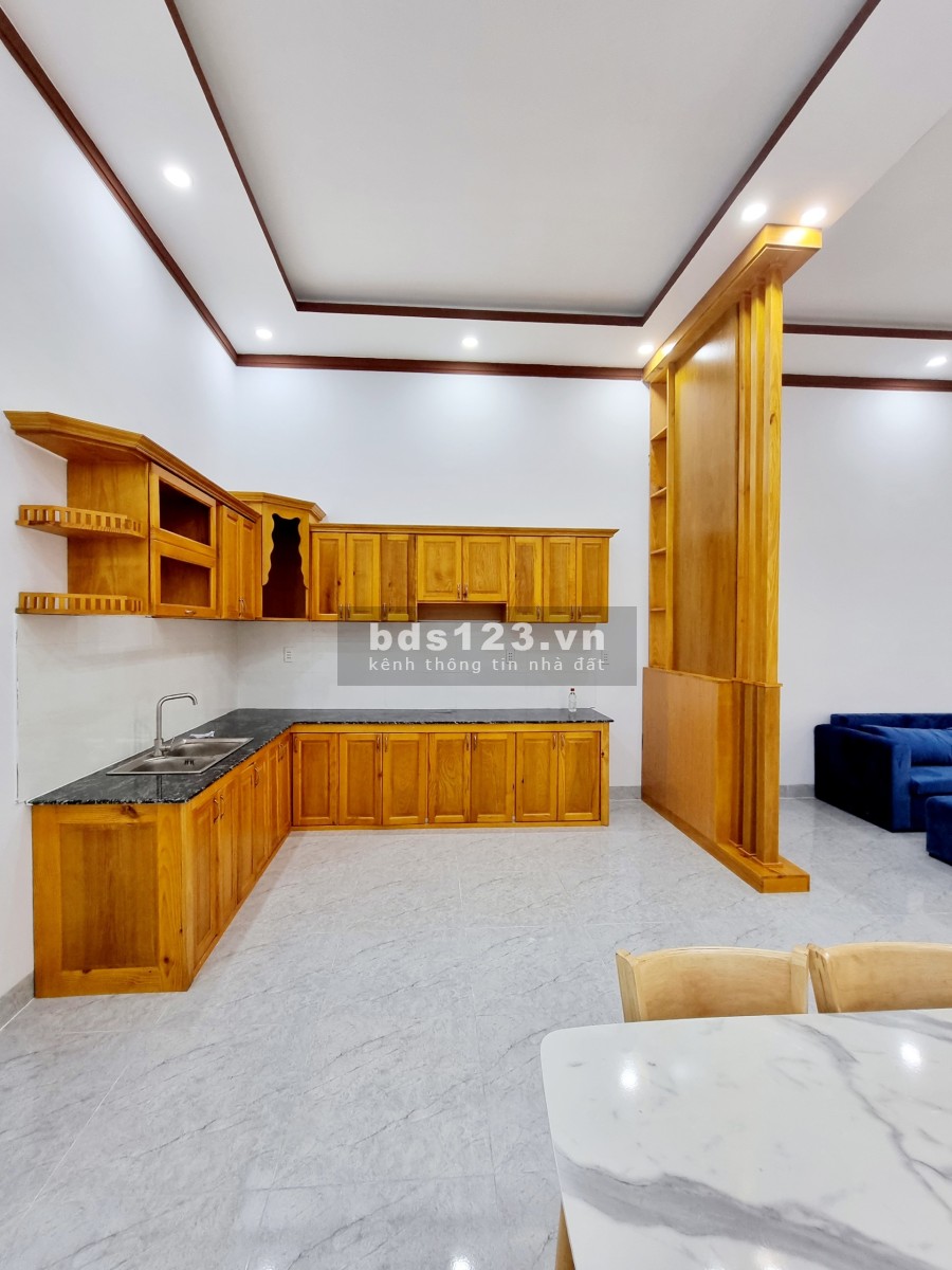 Bán nhà sổ hồng riêng chợ Quang Thắng giá 2,85 tỷ đồng, tặng full nội thất cơ bản