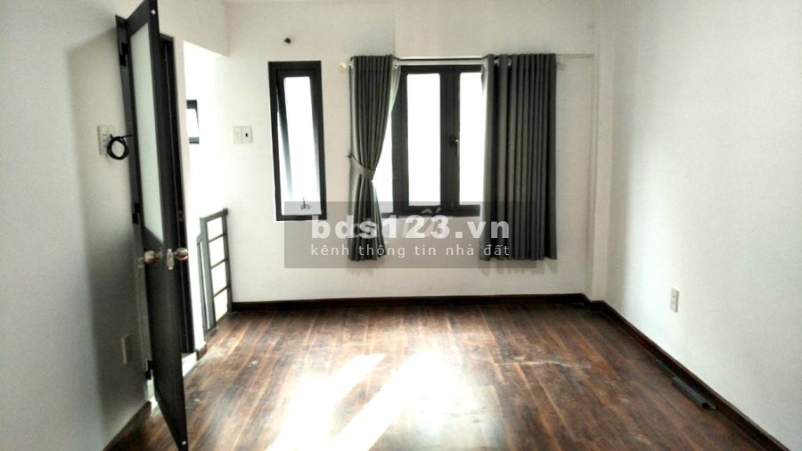 Bán nhà nhỏ xinh 49 Nguyễn Lâm phường 3 Quận Bình Thạnh lh 0789006800