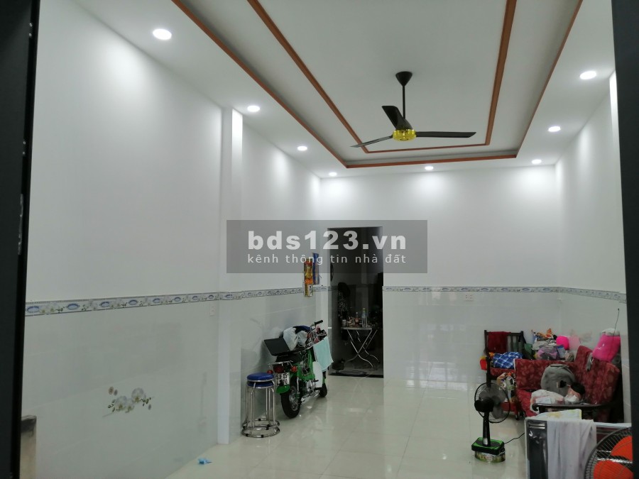 Mình Chính chủ Cần cho thuê gấp nhà 1 trêt 1 tầng lầu 4x20m, nhà mặt tiền đường lớn