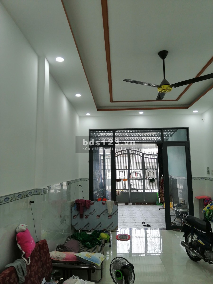 Mình Chính chủ Cần cho thuê gấp nhà 1 trêt 1 tầng lầu 4x20m, nhà mặt tiền đường lớn