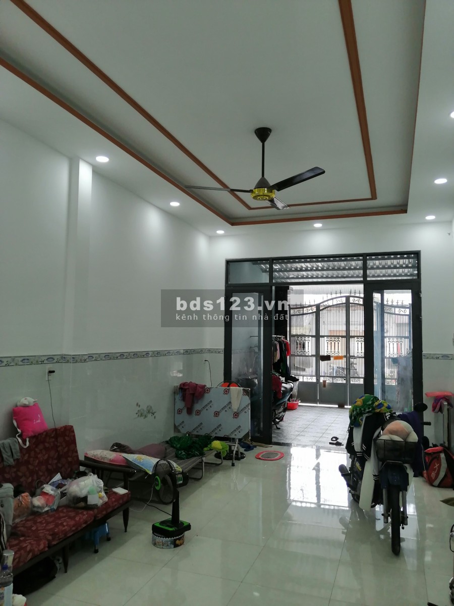 Mình Chính chủ Cần cho thuê gấp nhà 1 trêt 1 tầng lầu 4x20m, nhà mặt tiền đường lớn