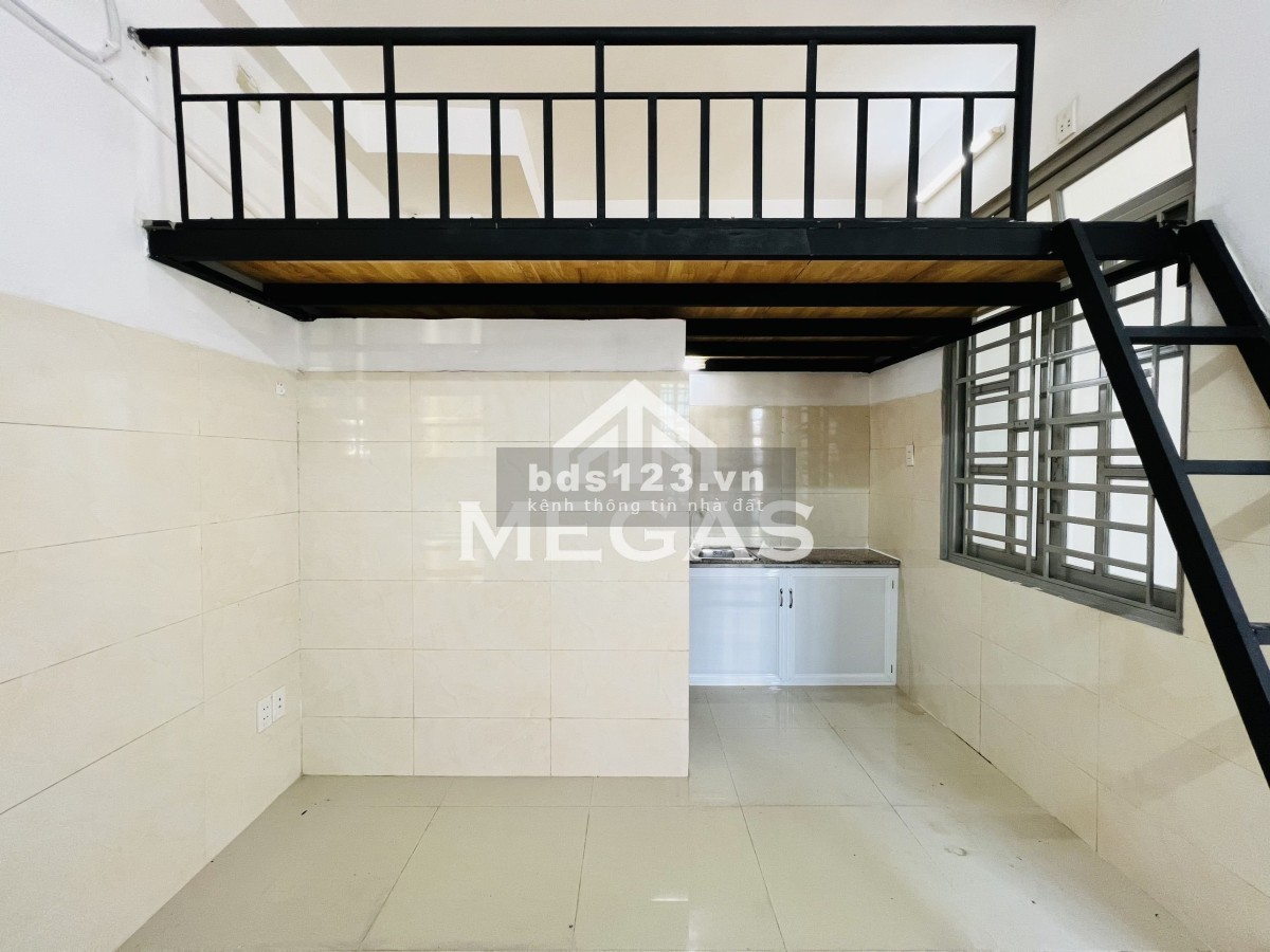 Phòng trọ ban công riêng cửa sổ ngoài trời VX Lăng Cha Cả chợ Hoàng Hoa Thám