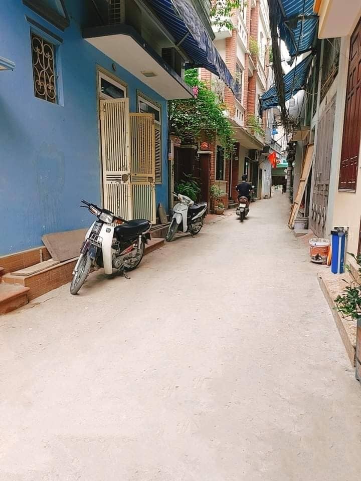 Hơn 3 tỷ có nhà Hà Đông 35m² ngõ nông rộng thoáng trước sau gần phố sổ đẹp