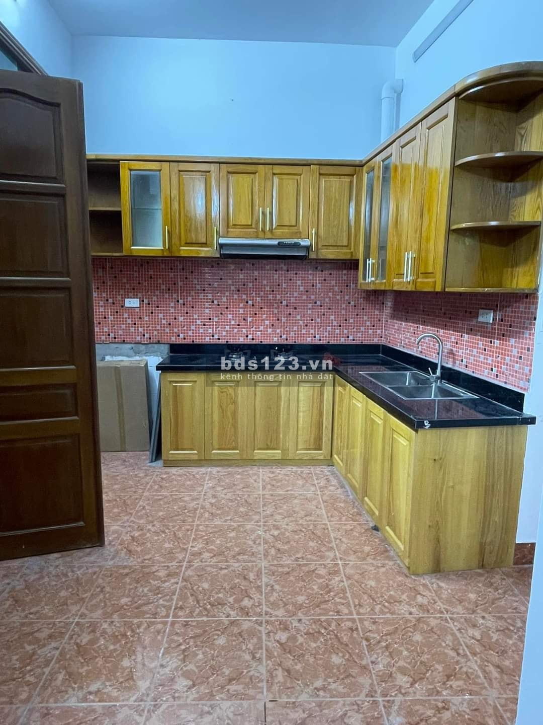 Bán nhà đường Võ Chí Công ngay nút giao chợ bưởi Hoàng Quốc Việt, giá chỉ 4,38 tỷ đồng