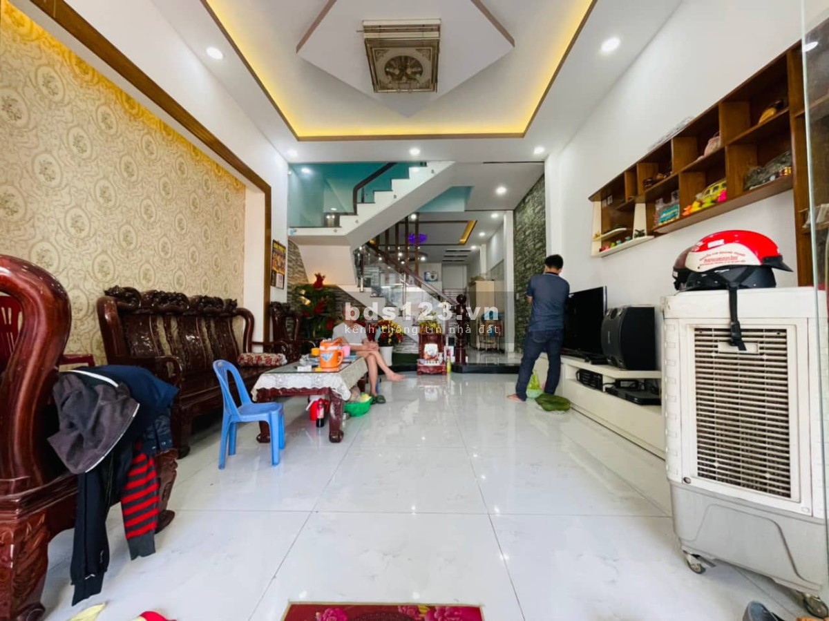Giảm 1 tỷ cần bán gấp mặt tiền Thạnh Lộc 29 Quận 12 diện tích 72m2 4 tầng giá 4.8 tỷ