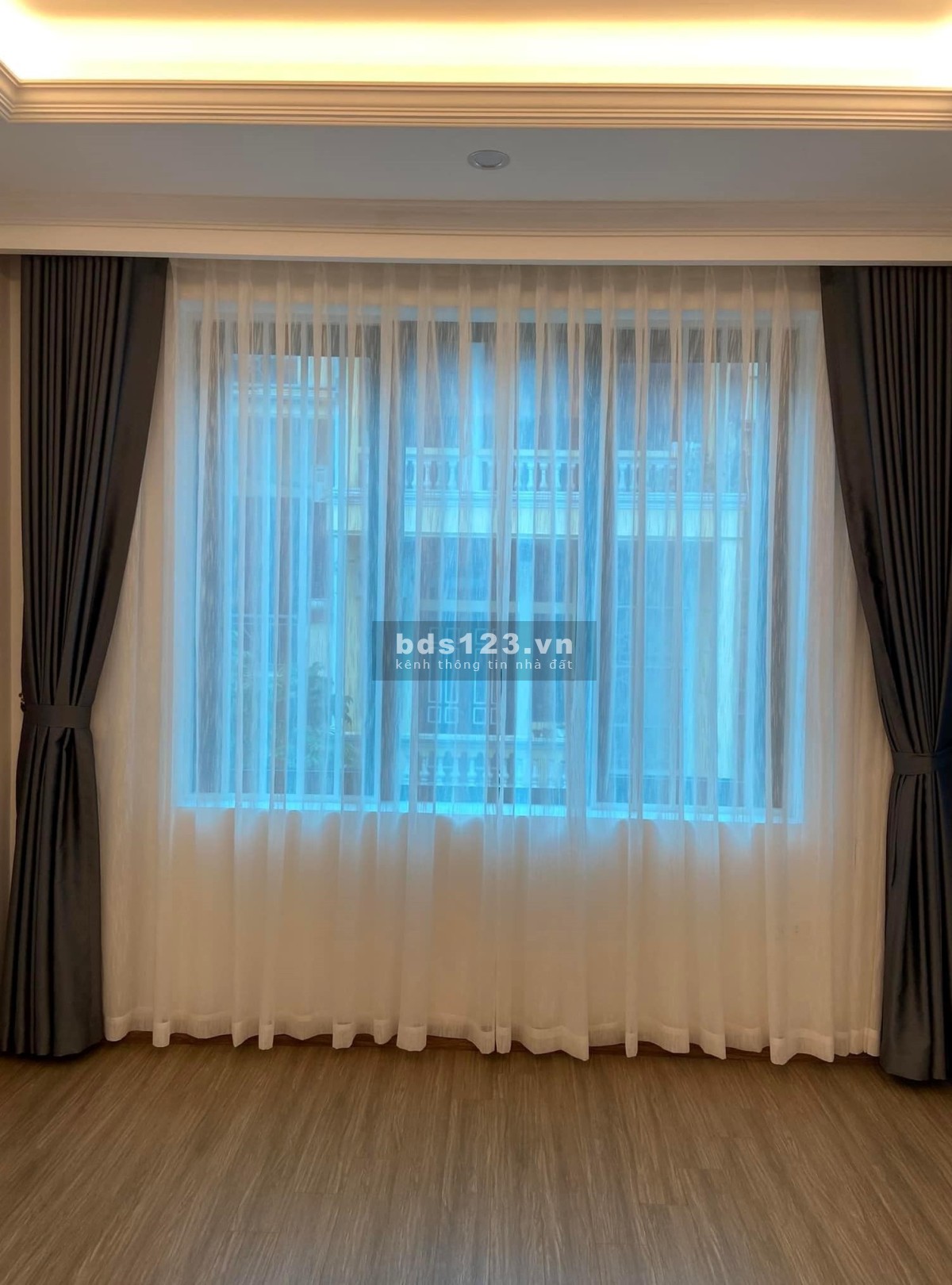 Vị trí siêu đẹp !!! 20 m ra đường Khuất Duy Tiến, khu vực Thanh Xuân 45m2x6T 7.75 tỷ.