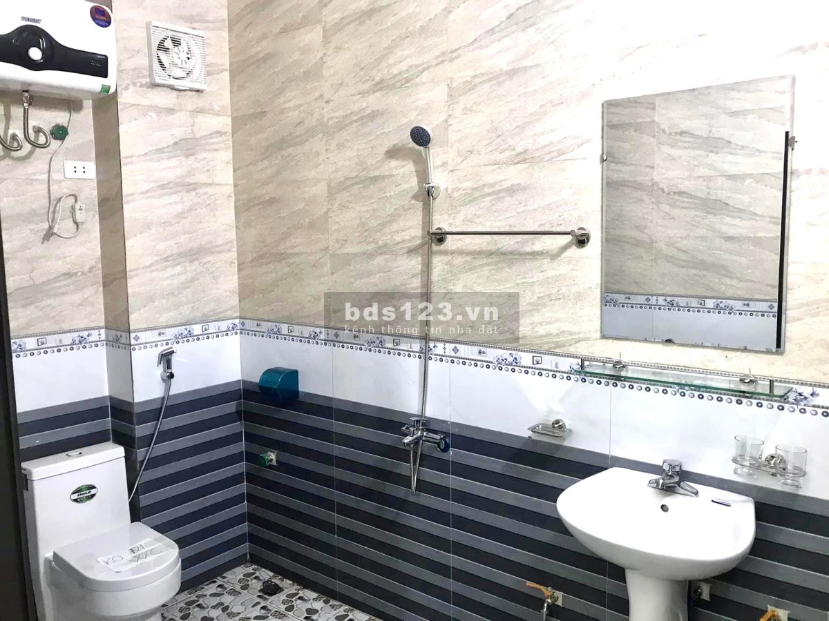 Nhà Yên Nghĩa 31m²x4 tầng, ô tô đỗ cửa chỉ với 1,99 tỷ