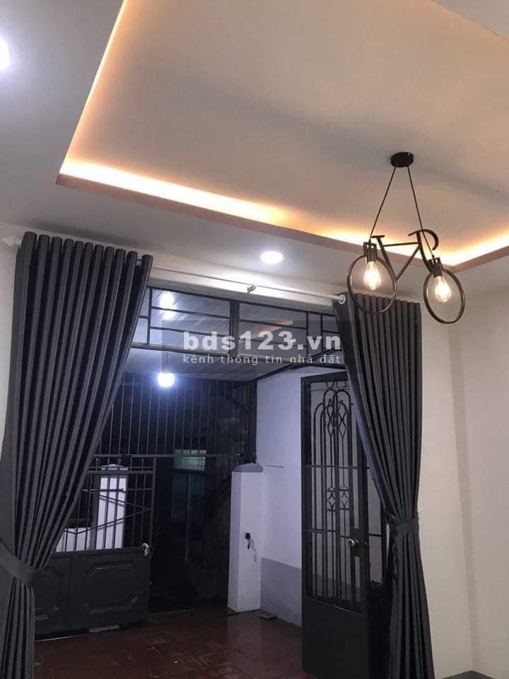 Cần bán gấp nhà mặt phố Nha Trang giá 1,65 tỷ đồng bàn giao FULL nội thất
