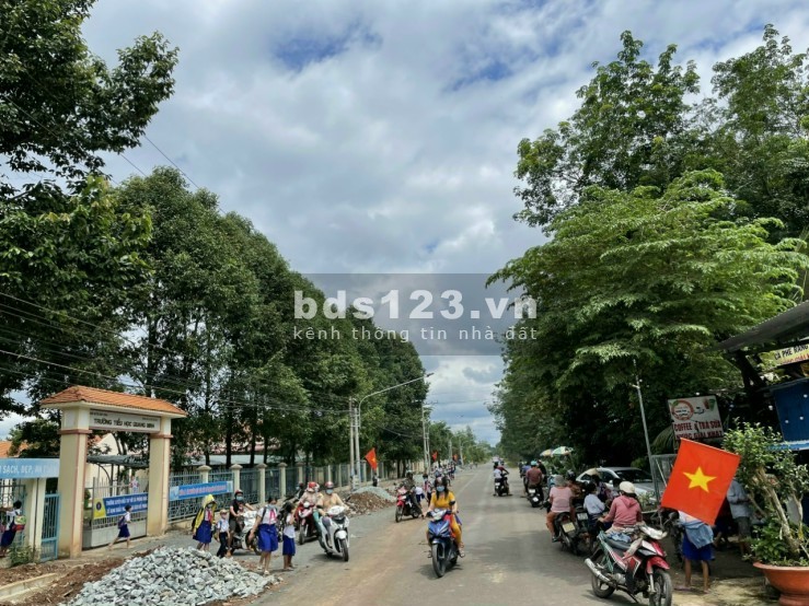 Bán đất chính chủ sổ hồng sẵn ở Quảng Minh Chơn Thành Bình Phước