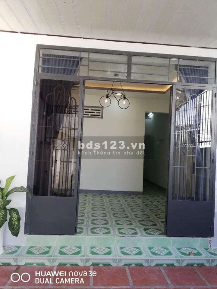 Cần bán gấp nhà mặt phố Nha Trang giá 1,65 tỷ đồng bàn giao FULL nội thất