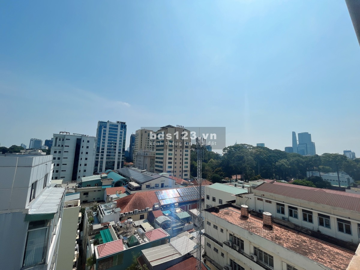 Cần cho thuê sân thượng 51 - 53, Võ Văn Tần, phường 6, Quận 3, dtsd 180m² giá 55 triệu