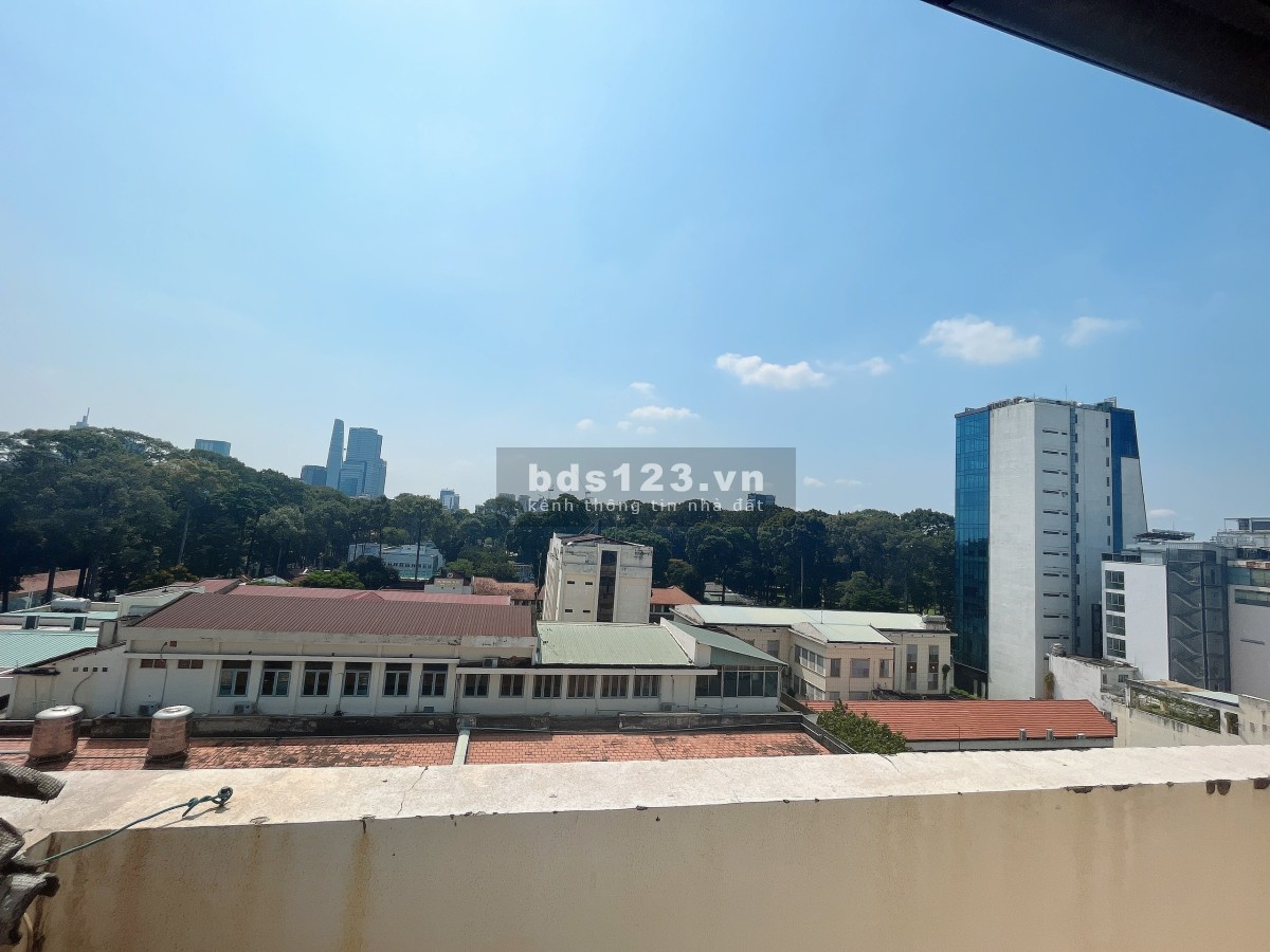 Cần cho thuê sân thượng 51 - 53, Võ Văn Tần, phường 6, Quận 3, dtsd 180m² giá 55 triệu