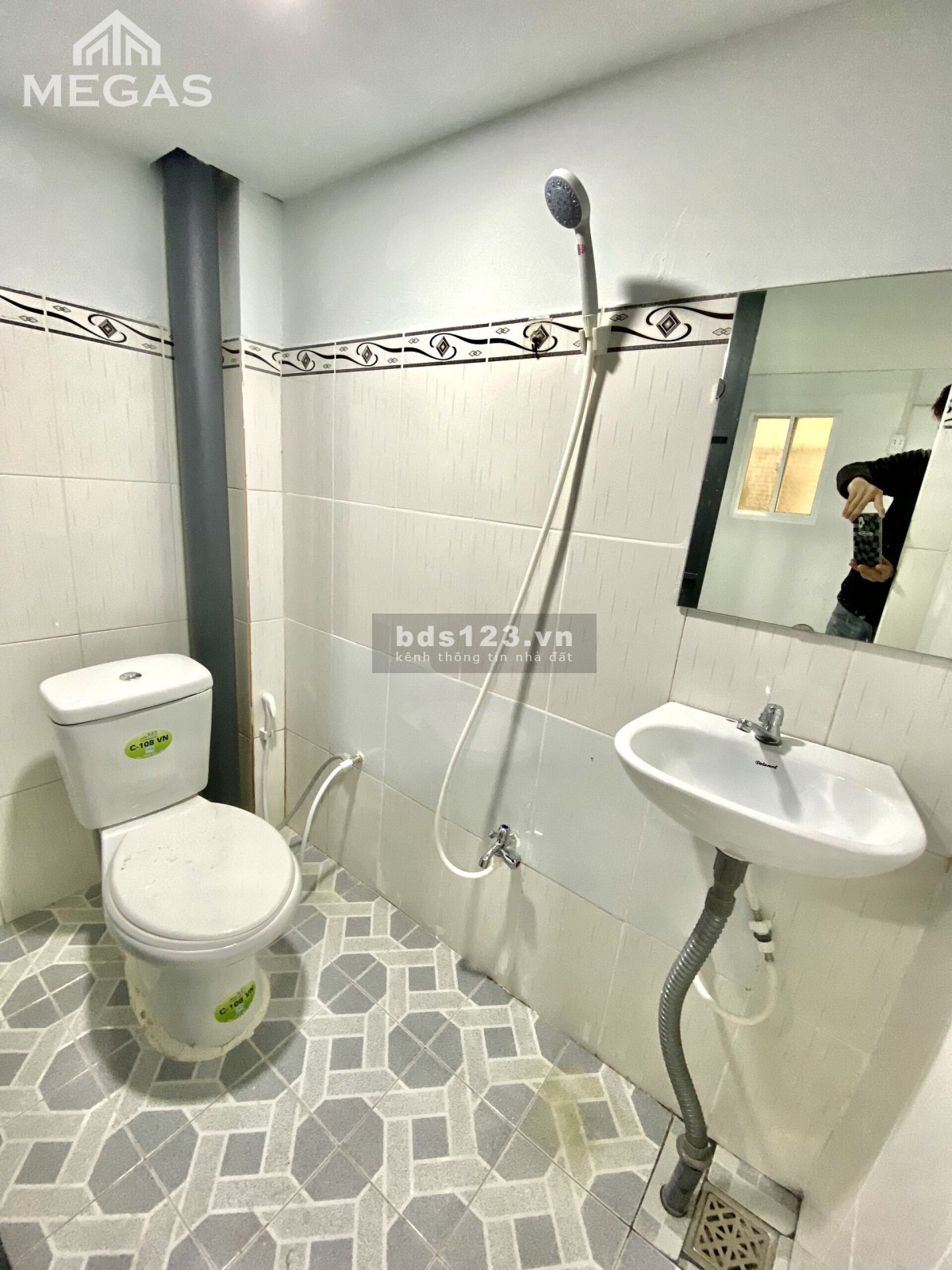 Căn hộ giá rẻ mới gác 2m ngay Tên Lửa chạy 5p qua Trương Phước Phan