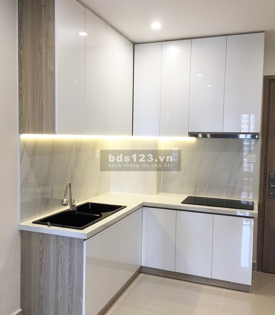 Cho thuê căn hộ 2PN 1WC đầy đủ nội thất Vinhome Grand Park - View hồ bơi thơ mộng
