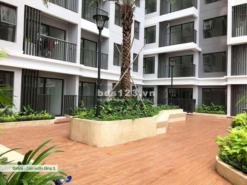 Chính chủ bán căn hộ 2pn-69m2 tầng 3 view sân vườn, giá 2,8 tỷ bao thuế phí