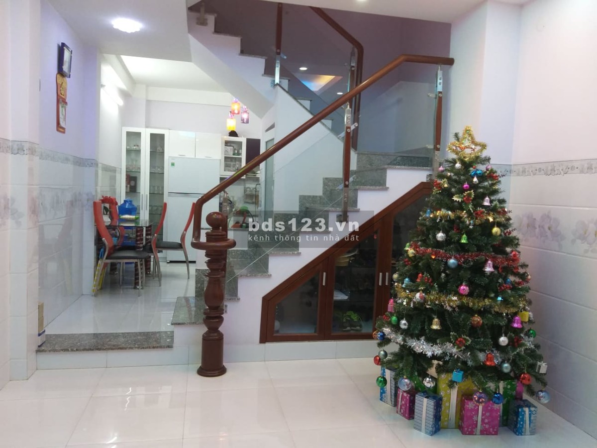 Bán gấp nhà 6 tầng 38m² trung tâm Quận Tân Phú, có sổ hồng full nội thất