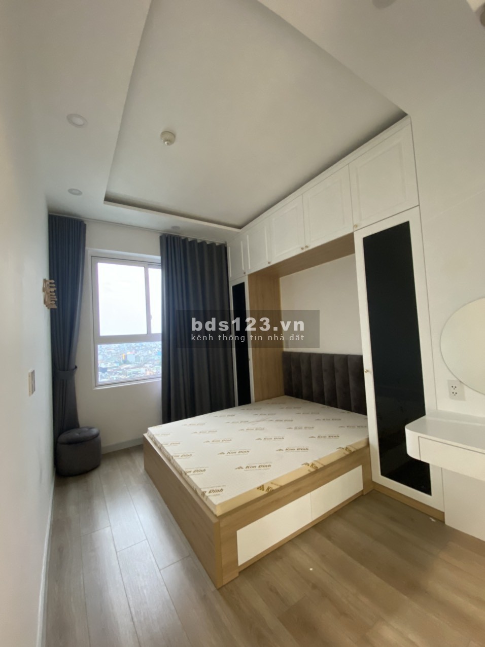 Chuyển nhượng căn hộ Richstar dt 53m2, dt 91m2, góc Hoà Bình - Tô Hiệu, có nội thất 0906847066