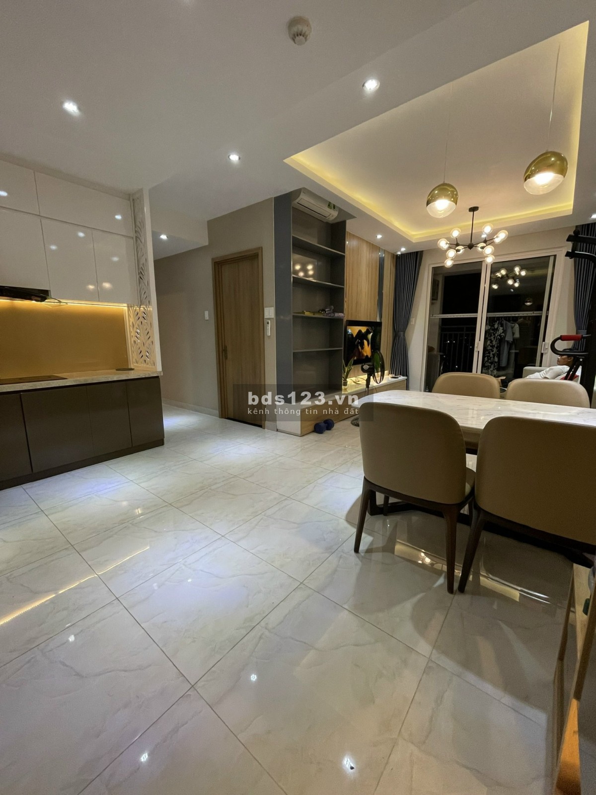 Chuyển nhượng căn hộ Richstar dt 53m2, dt 91m2, góc Hoà Bình - Tô Hiệu, có nội thất 0906847066