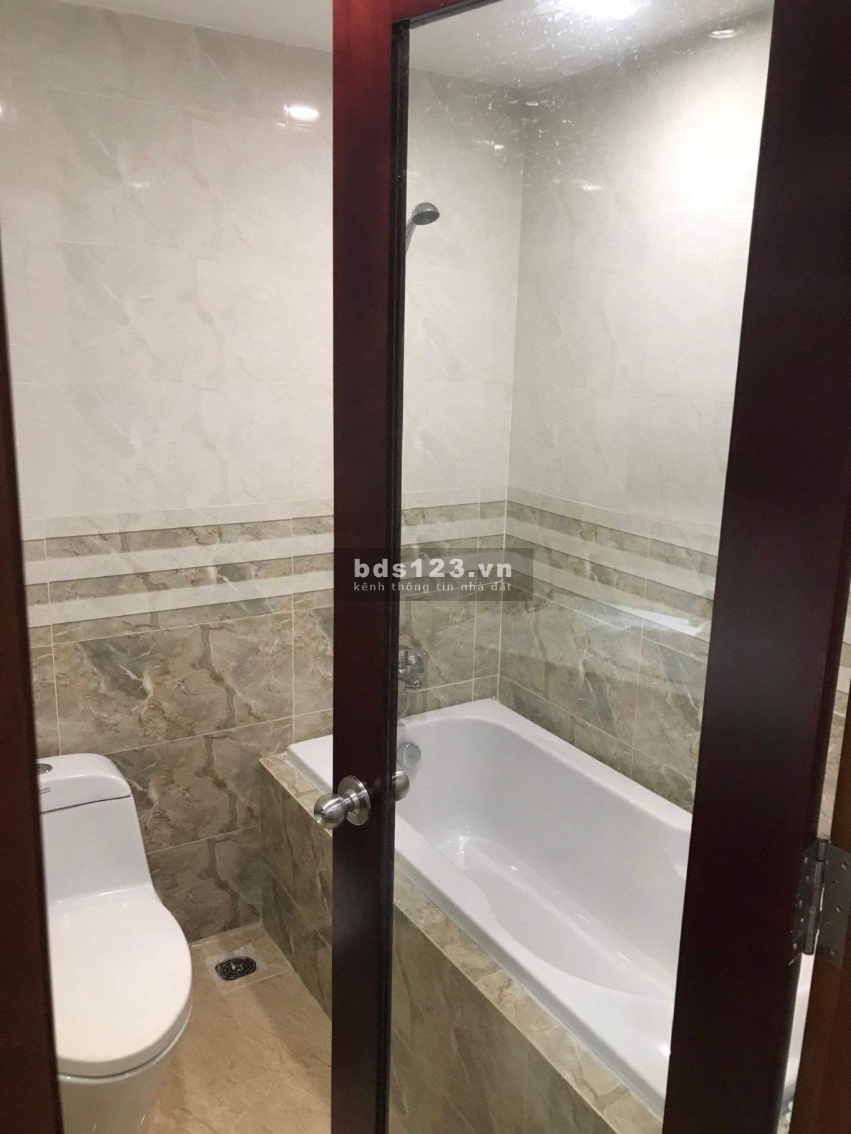 Sắp hết hạn HĐ cần cho thuê căn hộ Giai Việt, 854, Tạ Quang Bửu, Phường 5 lh 0939353599