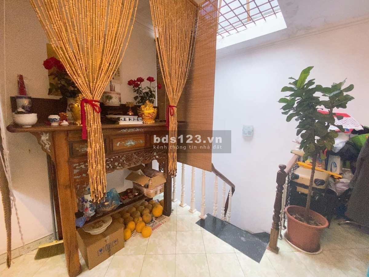 Bán nhà Kim Mã, trung tâm khu DVTM diện tích 21m² giá 3,4 tỷ đồng