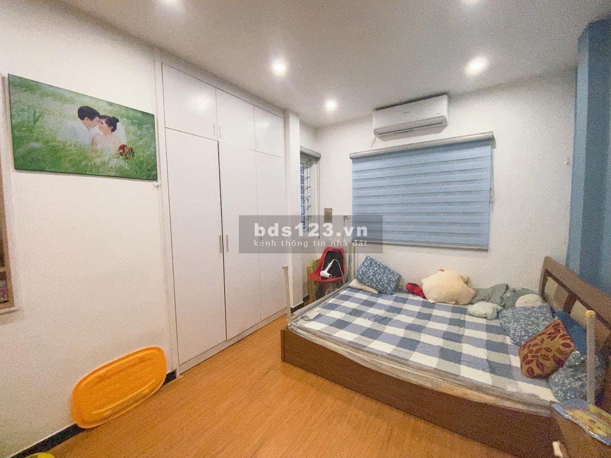 Bán nhà Kim Mã, trung tâm khu DVTM diện tích 21m² giá 3,4 tỷ đồng