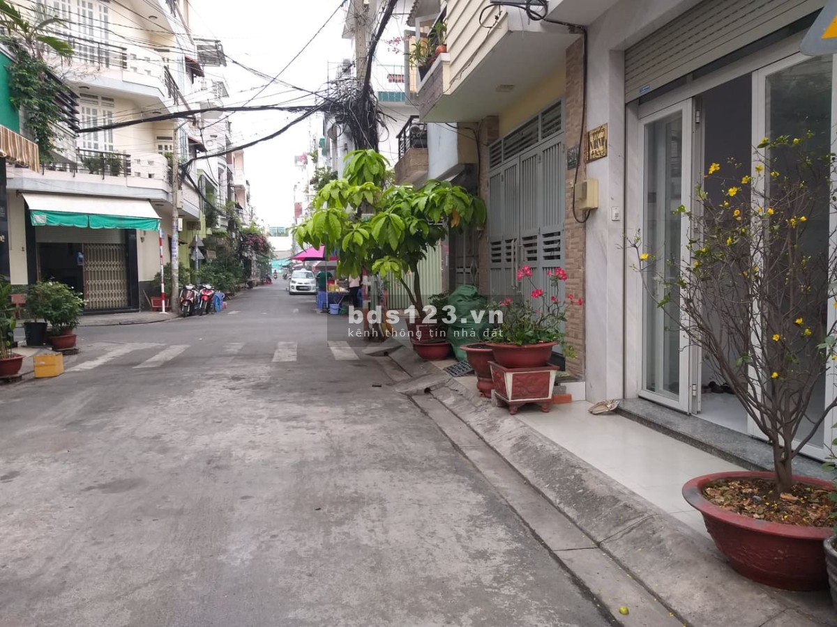Bán gấp nhà 6 tầng 38m² trung tâm Quận Tân Phú, có sổ hồng full nội thất