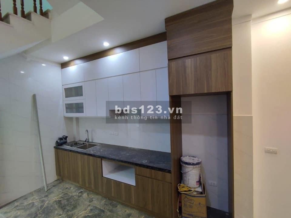 Bán nhà Long Biên Thạch Bàn, tiện ích vô vàn, ngõ rộng, xe ra vào thoải mái