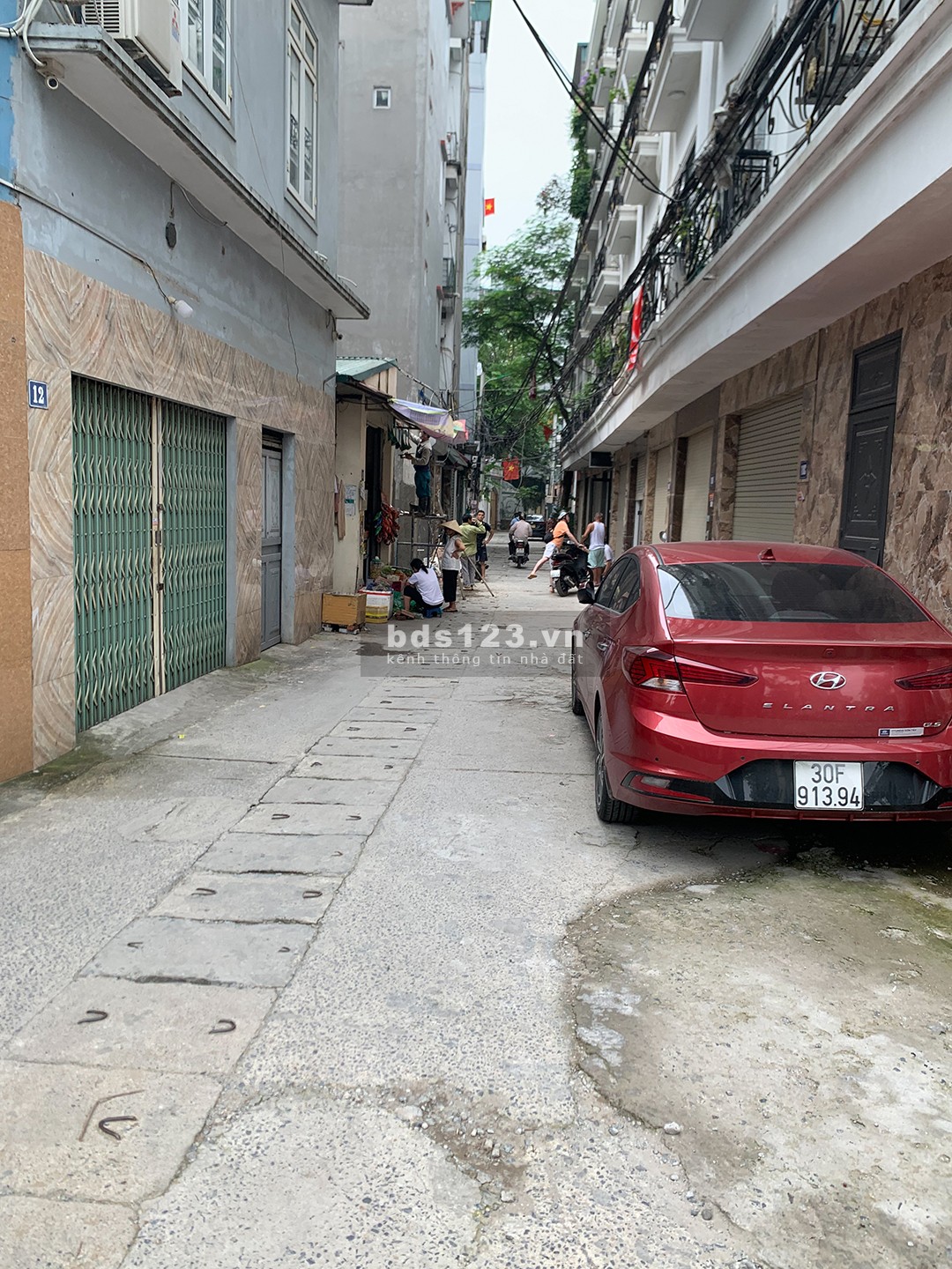 Bán nhà Phạm Văn Đồng dtsd 40m2, 5 tầng, ô tô đỗ cửa, gần hồ, sát phố, CV Hòa Bình giá bán 6.2 Tỷ