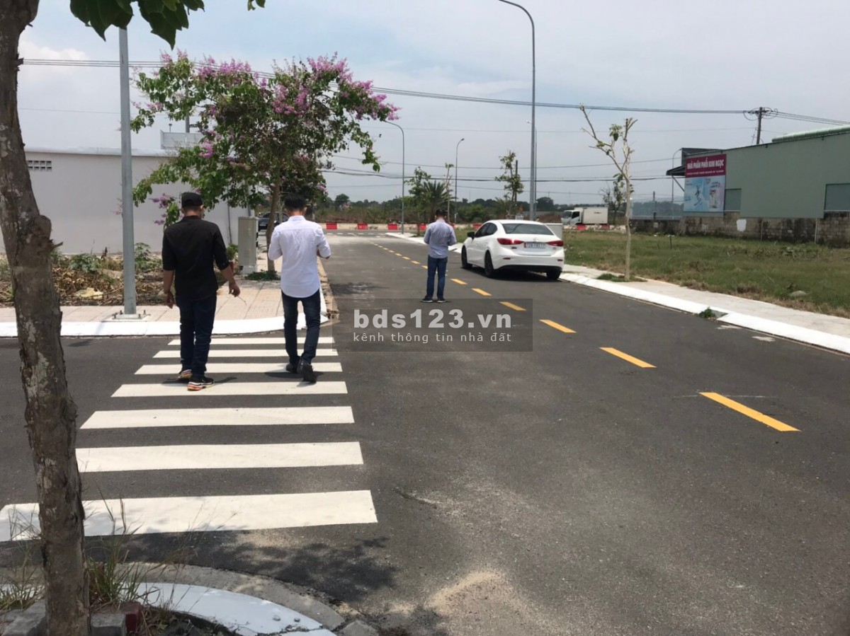 Bán đất sổ đỏ mặt tiền đường 44A Long Điền, sổ sẵn công chứng sang tên ngay