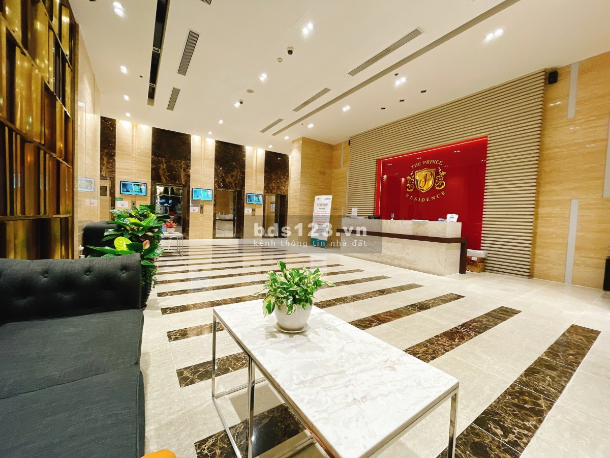 Văn phòng tòa nhà The Prince Residence bán 2 tỷ