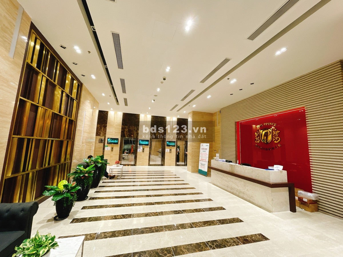 Văn phòng tòa nhà The Prince Residence bán 2 tỷ