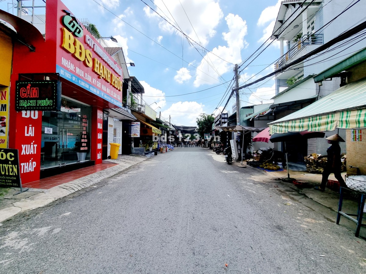 Bán nhà mặt tiền kinh doanh chợ Điều Long Bình, DT 80m², giá mềm chỉ 5 tỷ đồng, SHR có thổ cư