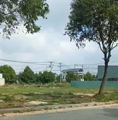 Tôi chính chủ cần bán gấp lô đất thổ cư Lai Uyên- Bàu Bàng vị trí đẹp giá tốt