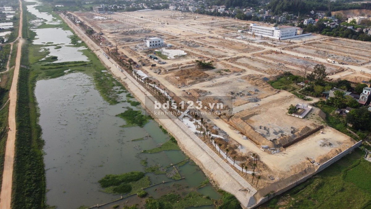 Bán lô đất cực đẹp 70m2 TNR Bỉm Sơn giá 1.31 tỷ chênh thấp lh 0914524555