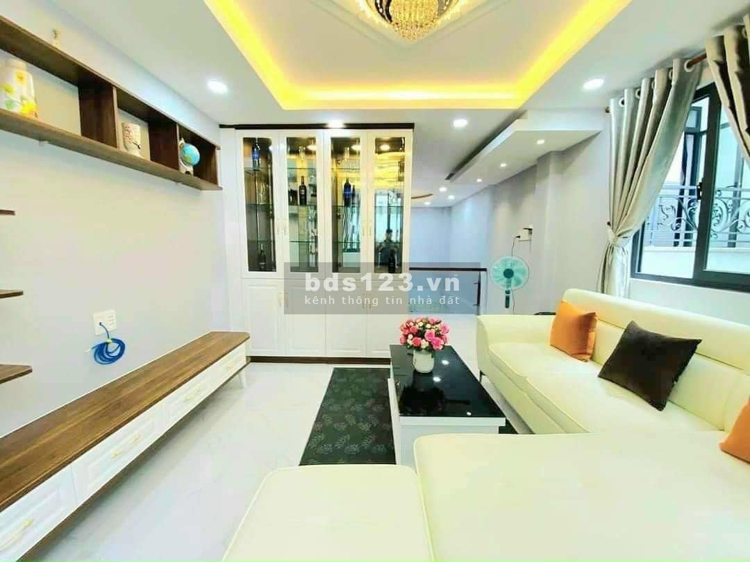 Bán nhà đường Nguyễn Trọng Tuyển 1 trệt, 2 lầu đúc giá nhỉnh 5 tỷ, sổ sẵn, lh 0908378406