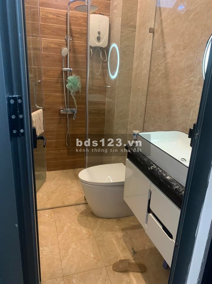 HOT!! Bán Nhà Kiệt 3m Hải Châu, Đà Nẵng giá 3.75 tỷ, liên hệ 0355166548