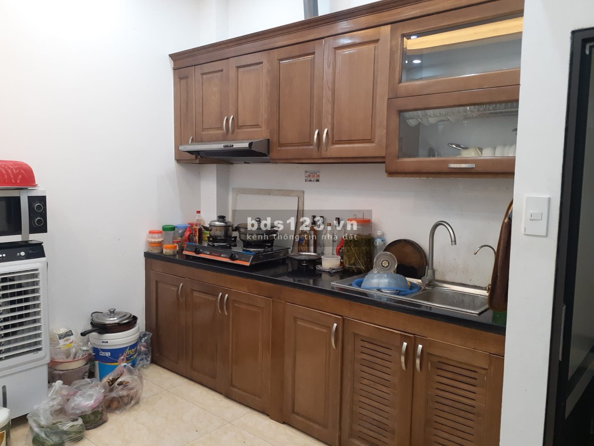 Nhà nguyên căn Yên Nghĩa ngõ ô tô đỗ cửa DT 30m² x 5 tầng, giá bán 2,6 tỷ đồng