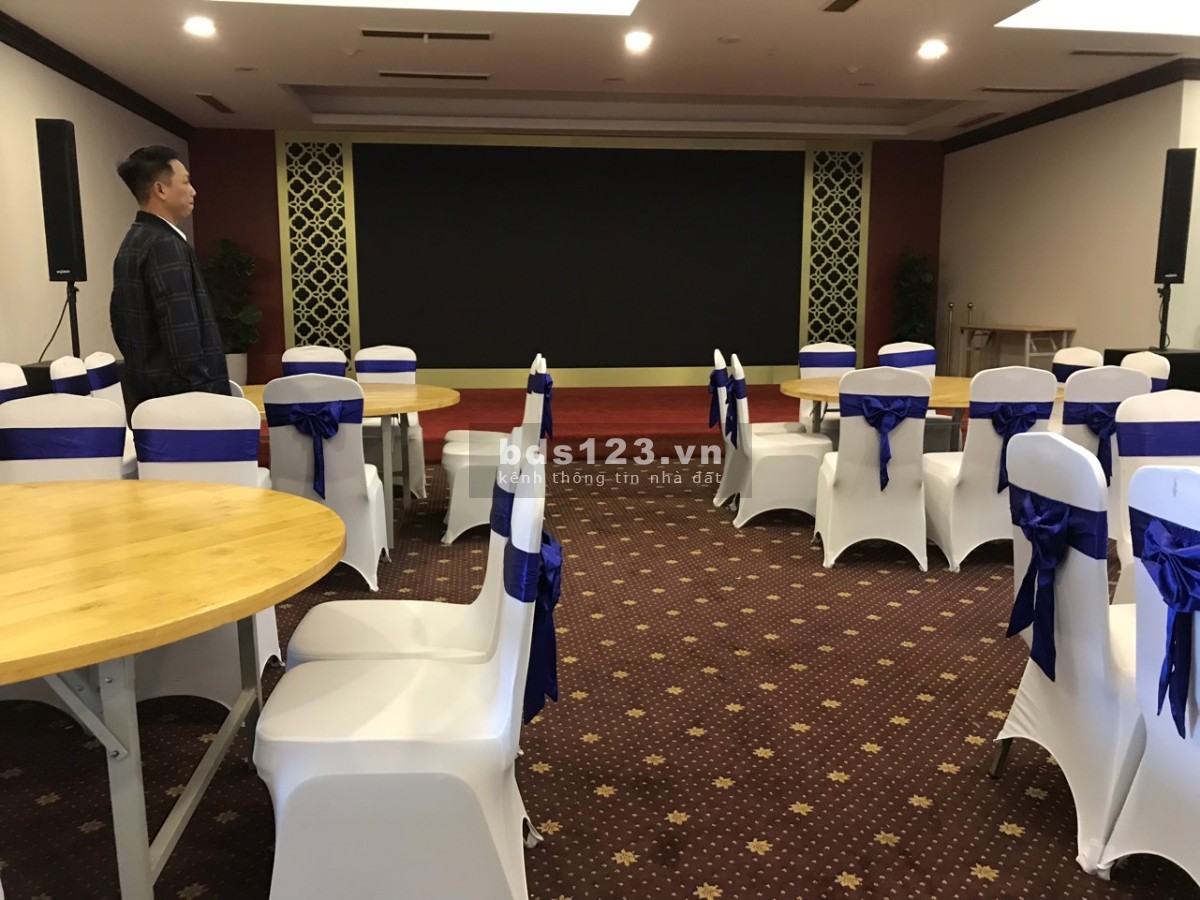 Chính chủ cần bán khách sạn 4 sao view biển tại Bãi Chạy, Hạ Long dt 800m2, giá 240 tỷ
