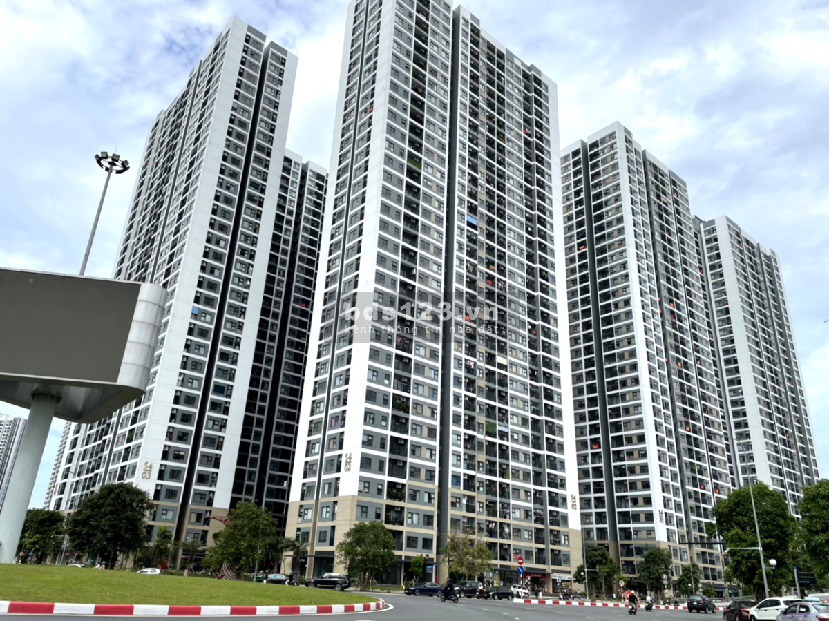 Chính cần bán căn hộ Vinhomes Smart City mua bán nhanh gọn liên hệ 0836374758