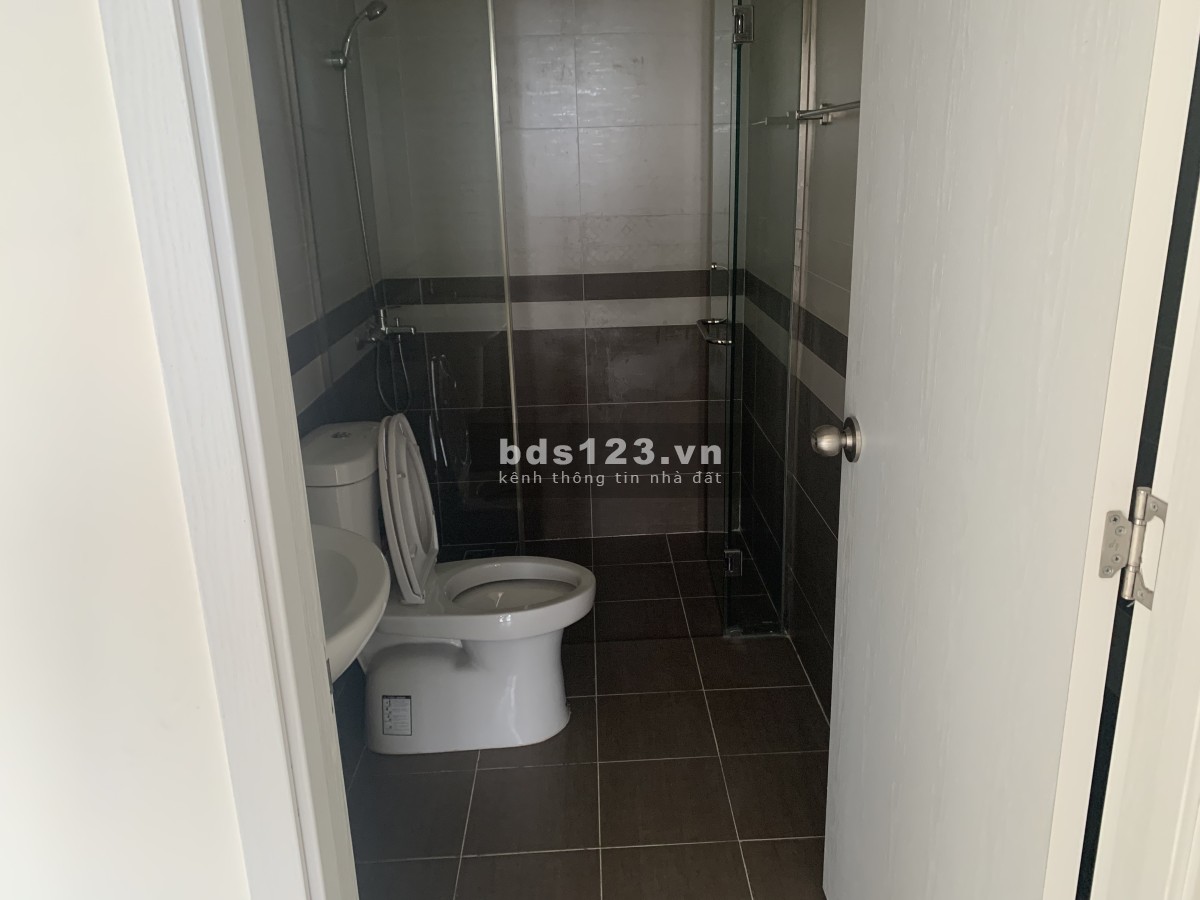 Cho thuê bán căn hộ the park 3pn giá 9 triệu/tháng liên hệ 0909745920 xem nhà