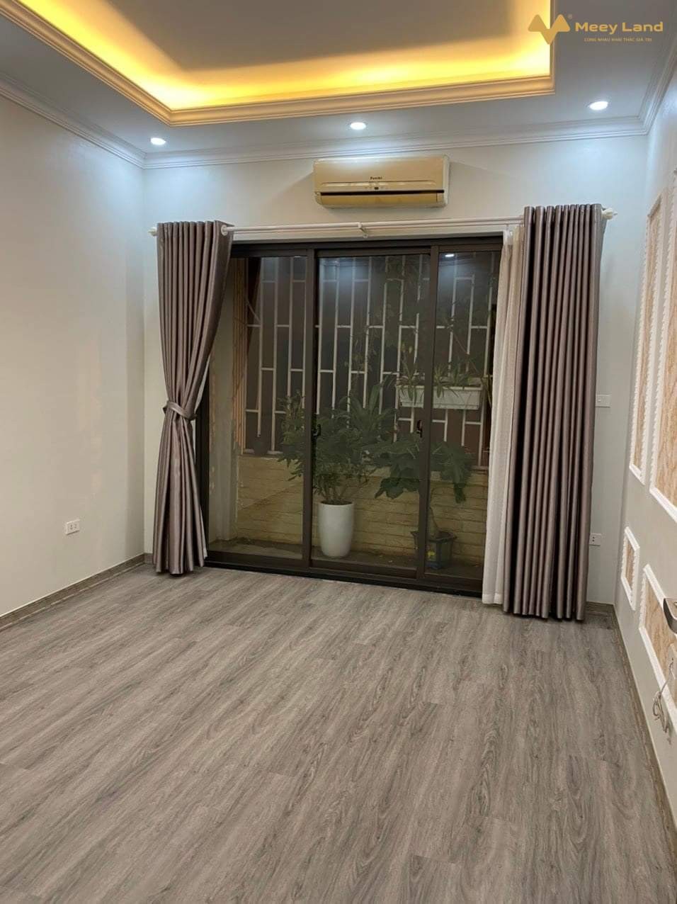 Nhà đẹp Xuân Đỉnh khu dân trí cai, siêu hiếm gần ô tô sổ vuông đẹp tiện đi lại