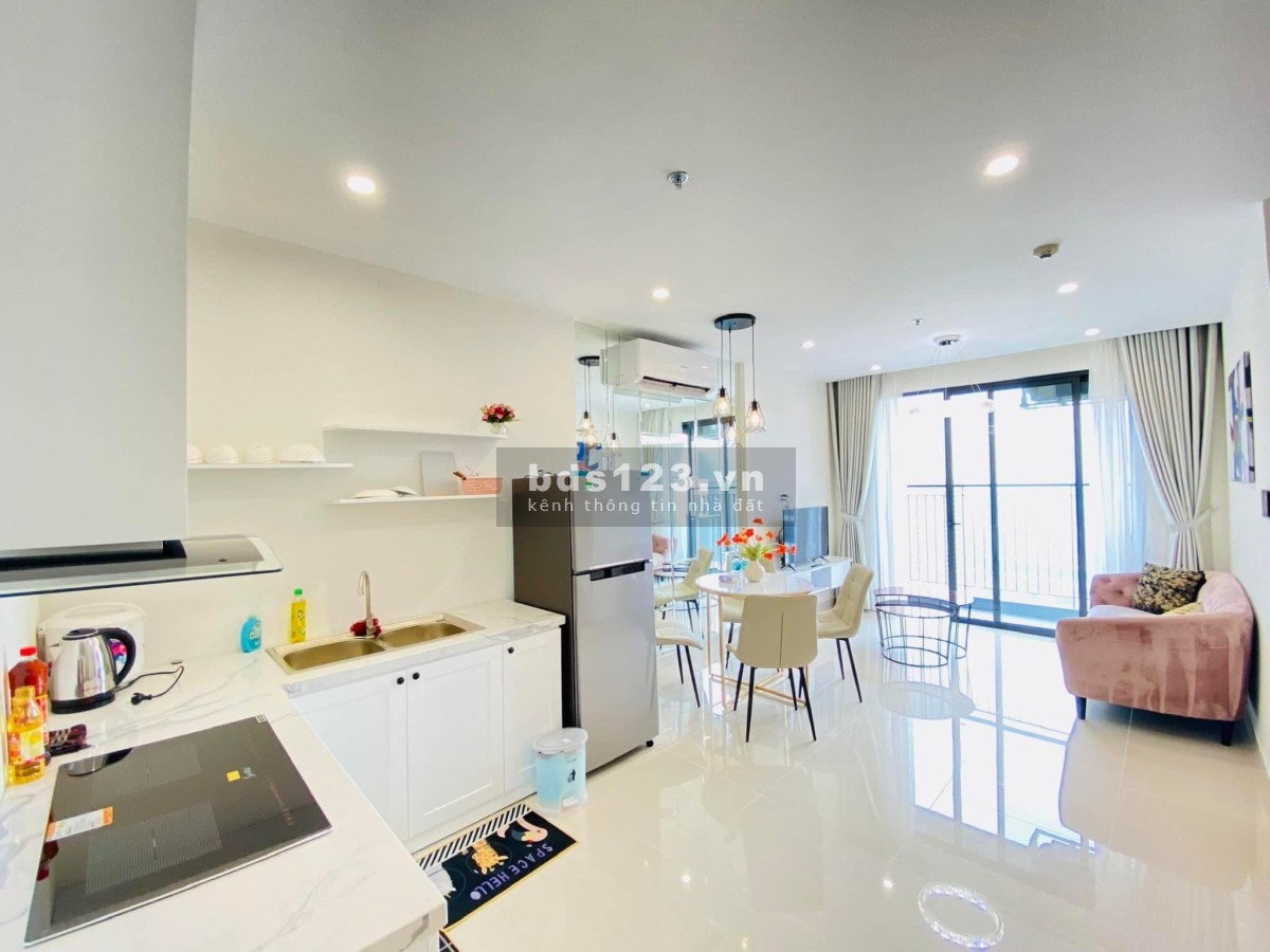 Tôi cần bán căn hộ full nội thất 1pn+1 dtsd 49m2, giá 1.3 tỷ ban công hướng mát Vinhomes Ocean Park