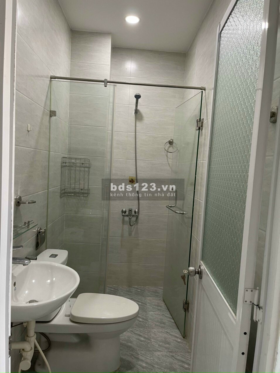 Cần tiền kinh doanh bán căn nhà đang cho thuê 6tr/th, 70m2 giá 1 tỷ 530 ở Thạnh Xuân, Q12
